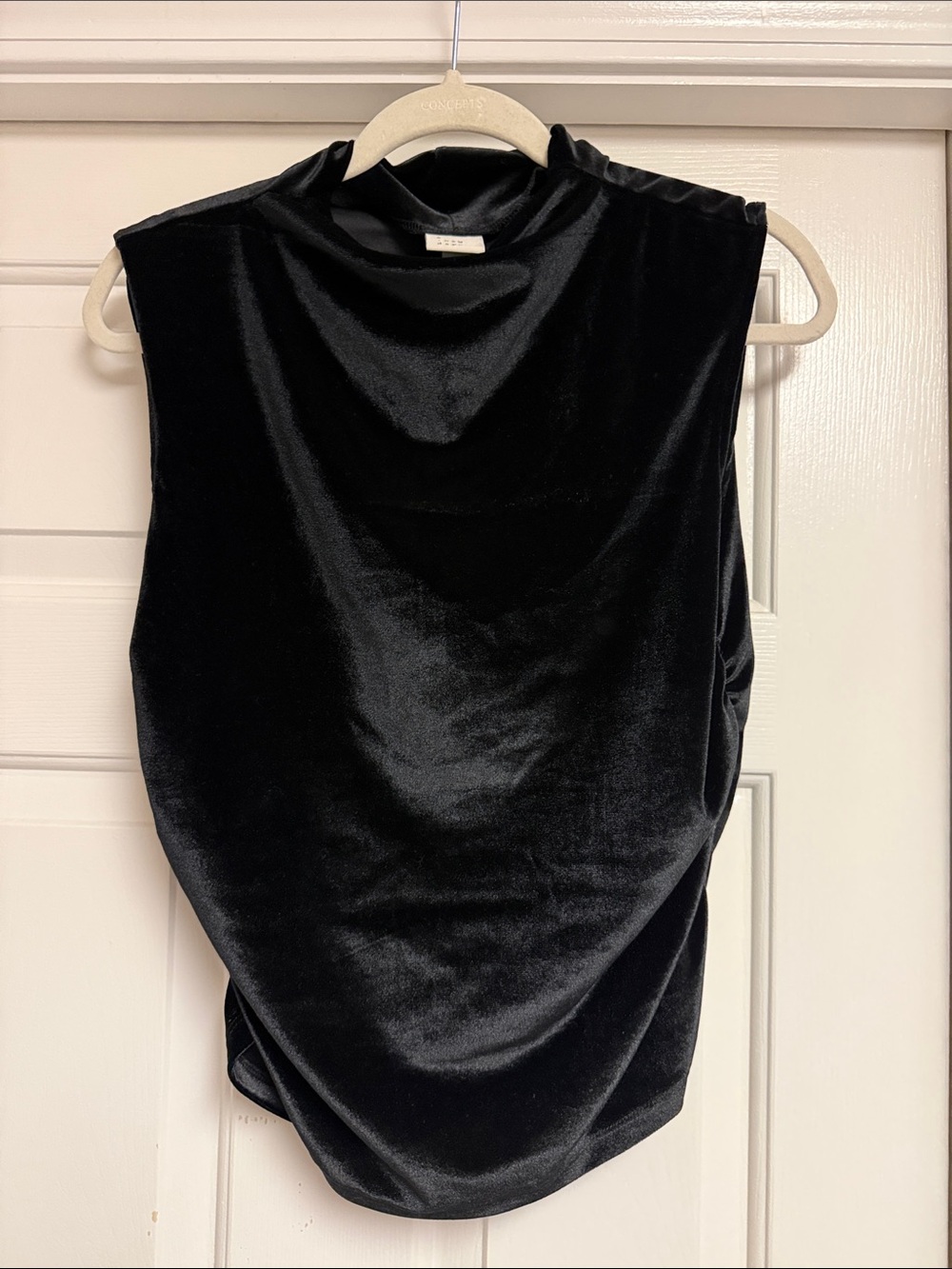 EUC Women’s A New Day Velvet Material Mock Sleeveless Shirt, Size M, Black